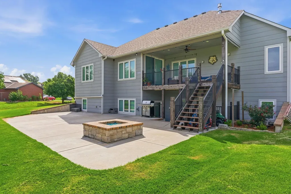 1819 W Edgewood Drive Wellington KS 67152-4724