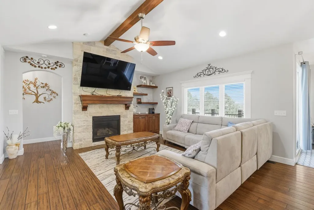 1819 W Edgewood Drive Wellington KS 67152-4724