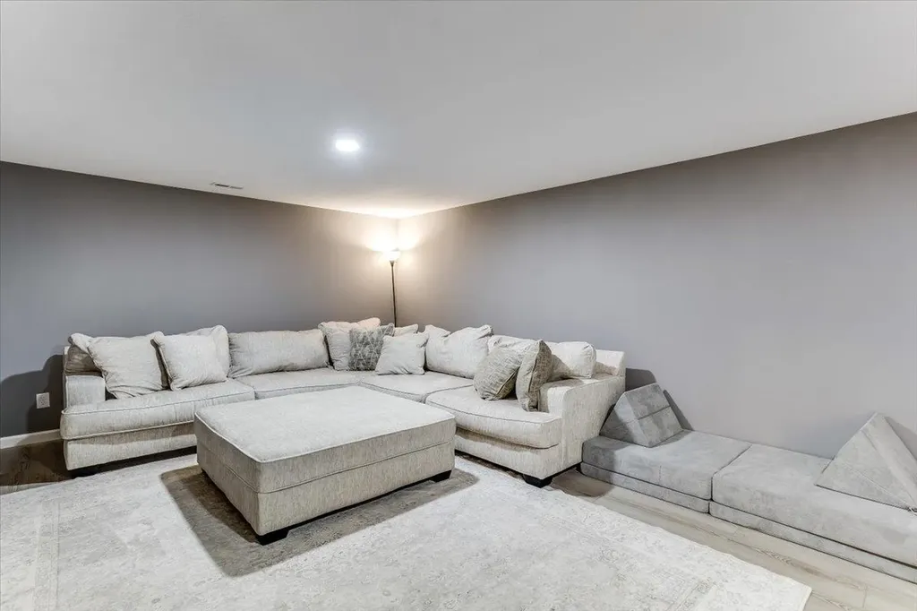 1629 N Thoroughbred Street Wichita KS 67235