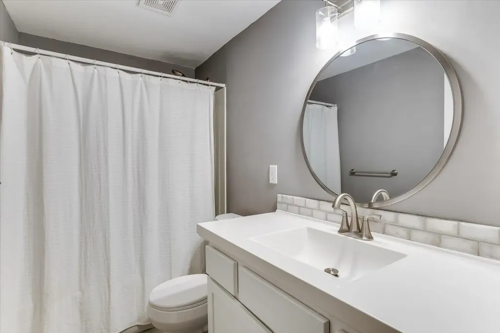 1629 N Thoroughbred Street Wichita KS 67235