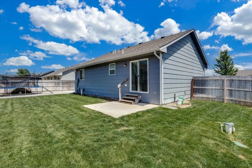 1629 N Thoroughbred Street Wichita KS 67235