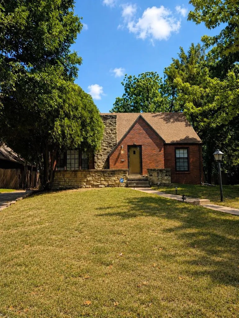 512 S Roosevelt Wichita KS 67218