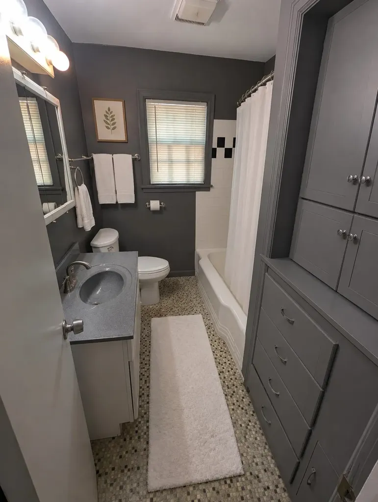 512 S Roosevelt Wichita KS 67218