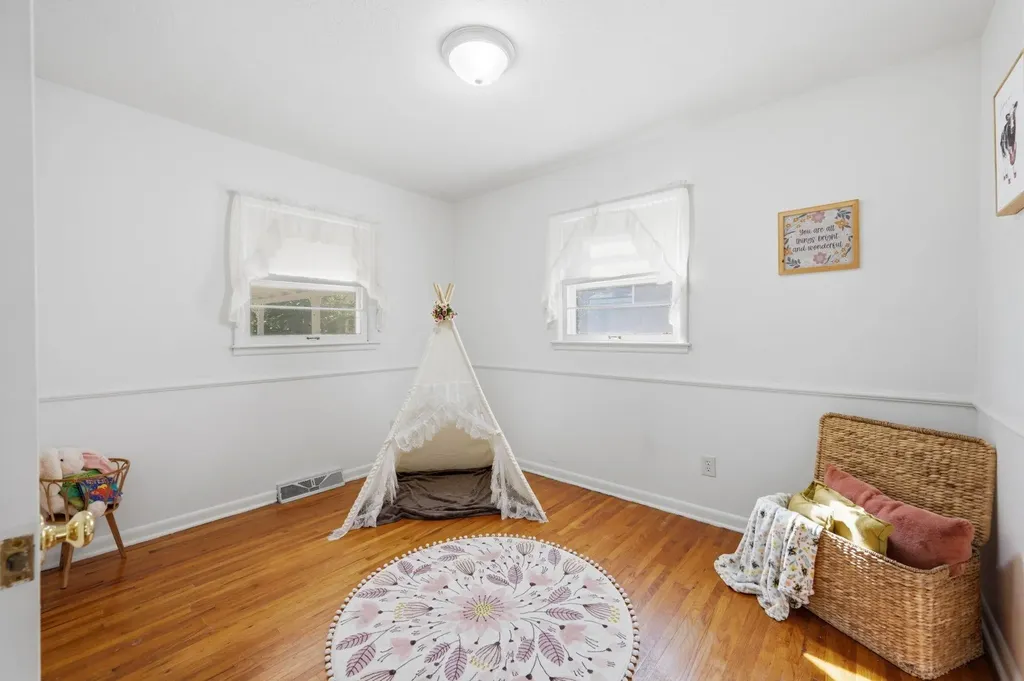 2528 S Exchange Place Wichita KS 67217