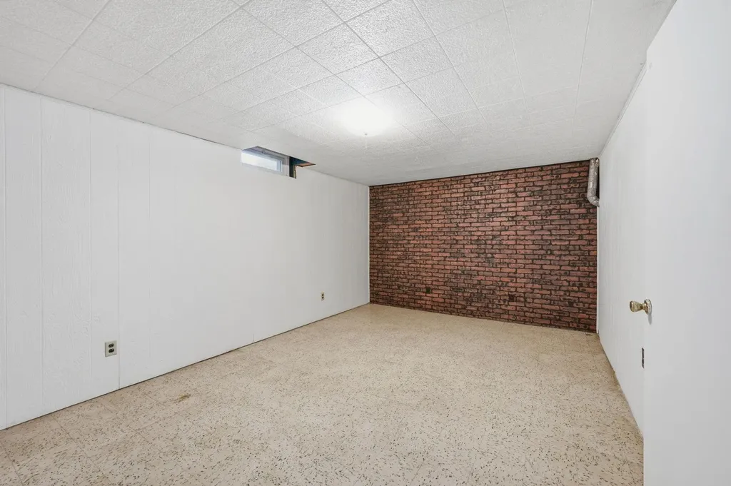 2528 S Exchange Place Wichita KS 67217