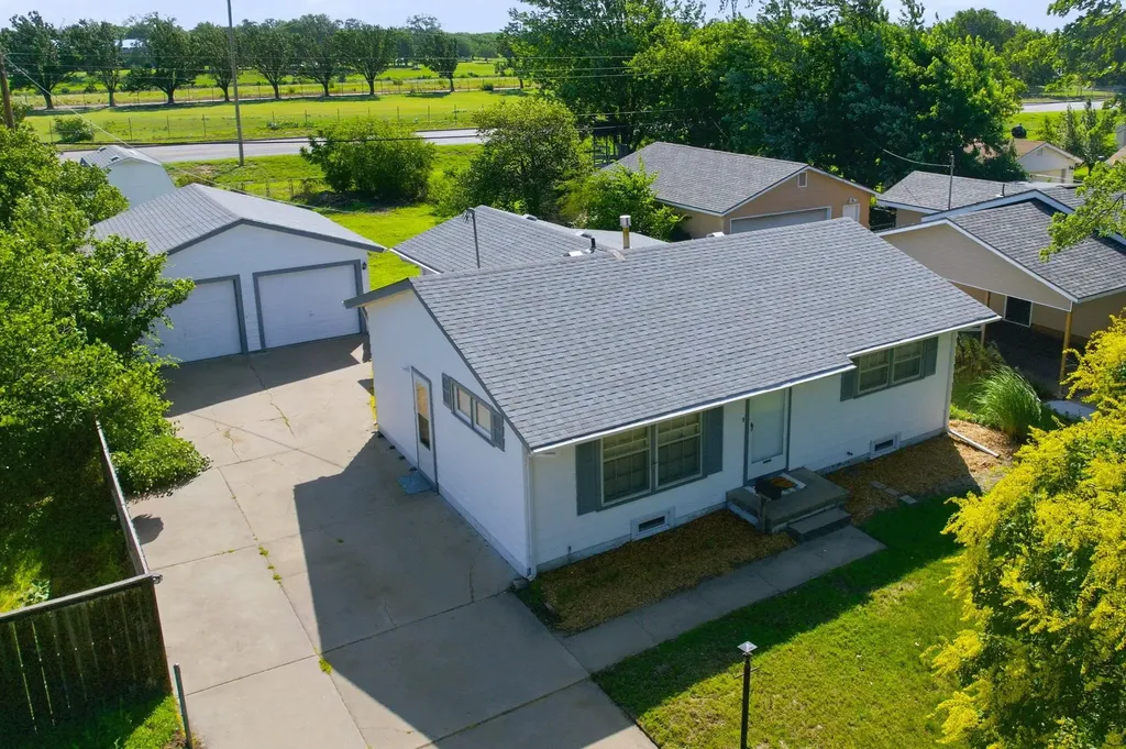 2528 S Exchange Place Wichita KS 67217