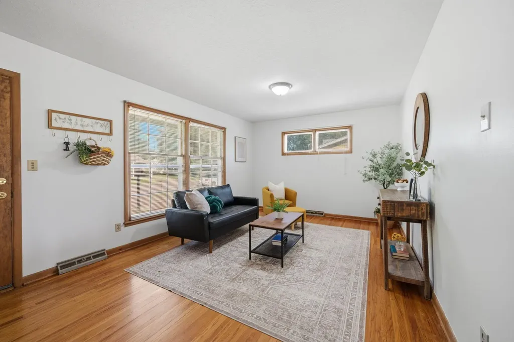 2528 S Exchange Place Wichita KS 67217
