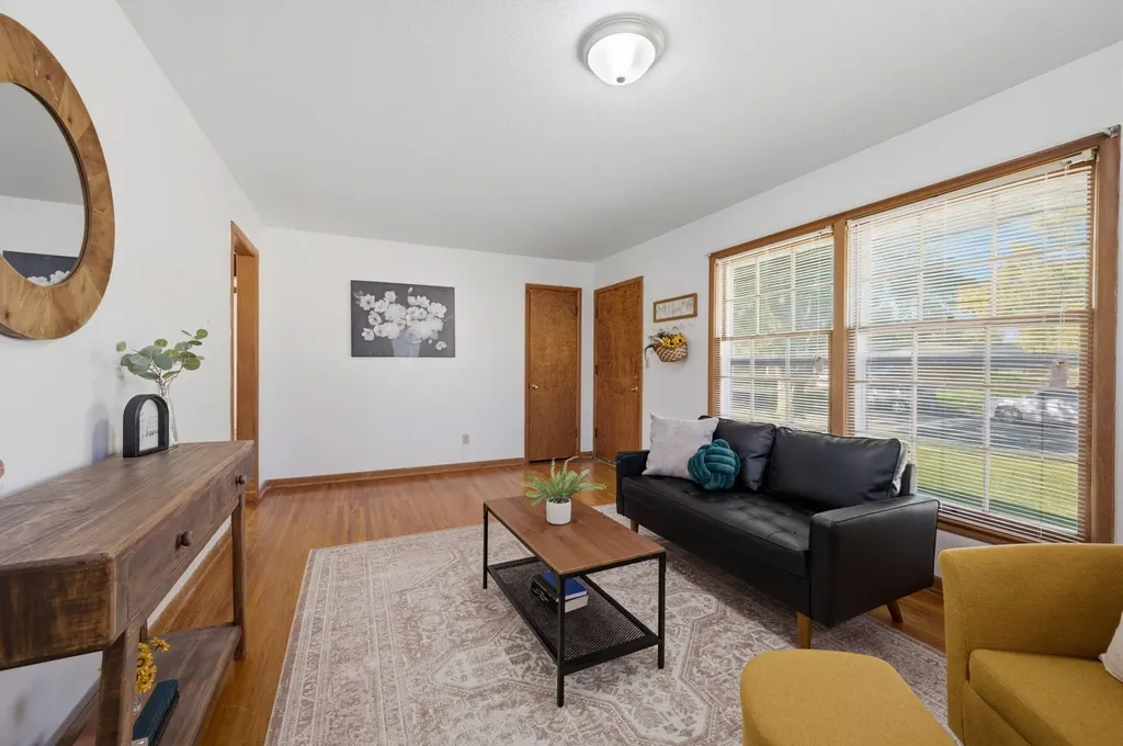 2528 S Exchange Place Wichita KS 67217