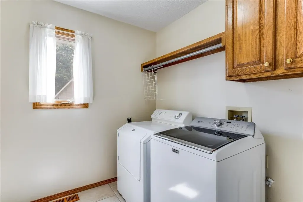 133 N Parkdale Court Wichita KS 67212