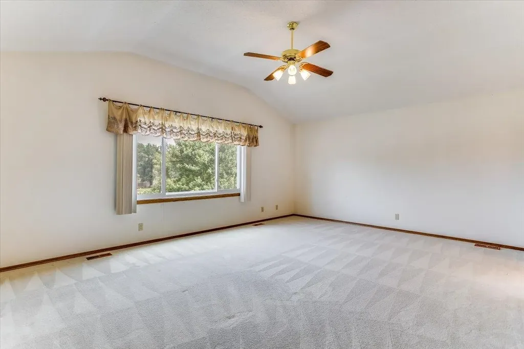 133 N Parkdale Court Wichita KS 67212