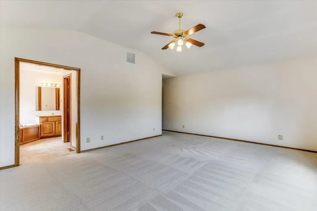 133 N Parkdale Court Wichita KS 67212
