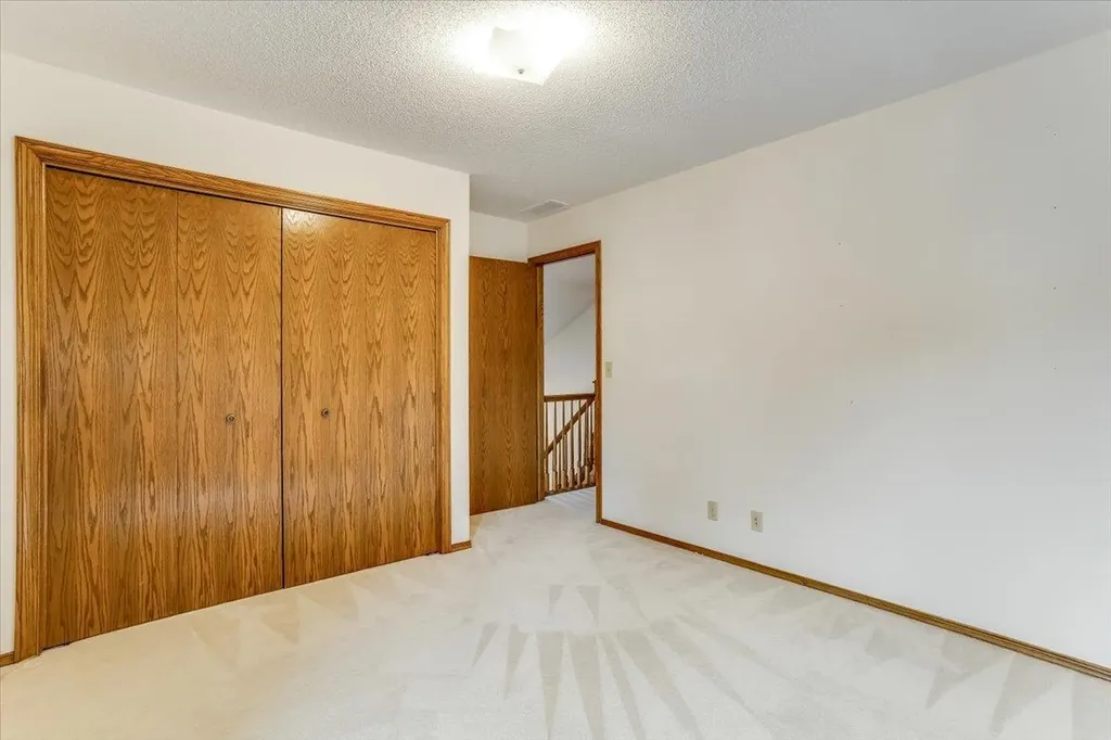 133 N Parkdale Court Wichita KS 67212