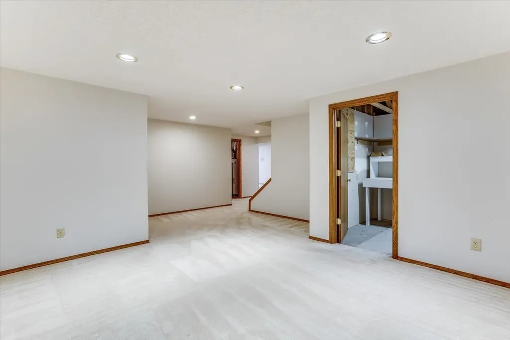 133 N Parkdale Court Wichita KS 67212