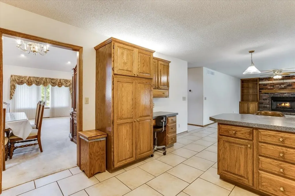 133 N Parkdale Court Wichita KS 67212