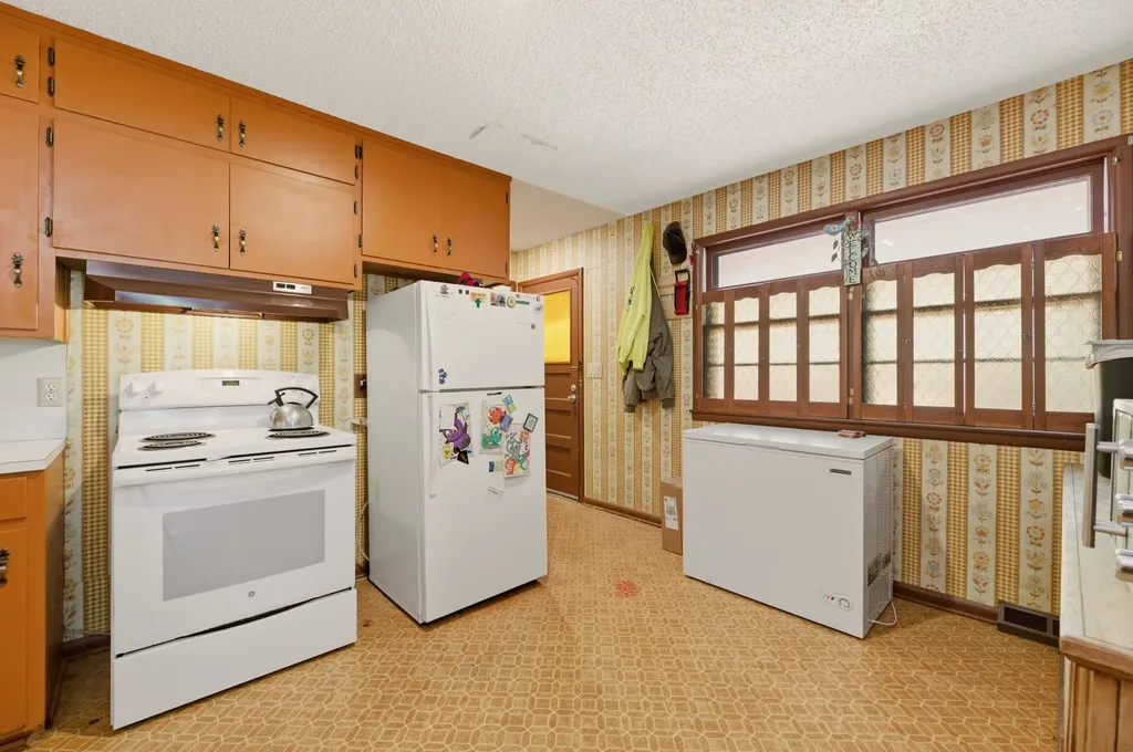 2705 S Martinson Avenue Wichita KS 67217