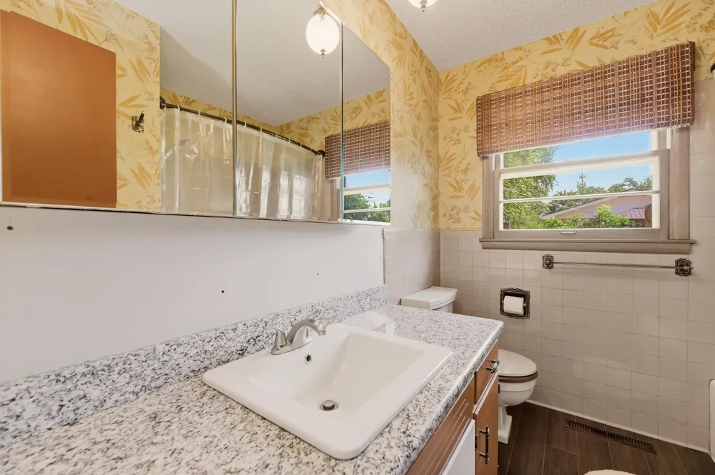 2705 S Martinson Avenue Wichita KS 67217