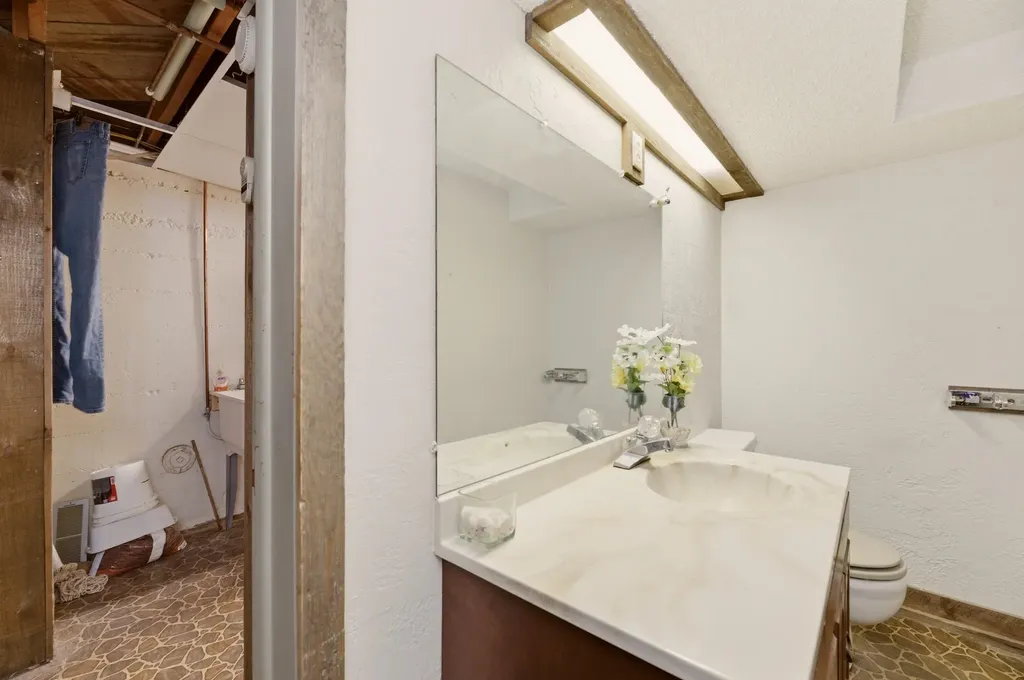 2705 S Martinson Avenue Wichita KS 67217