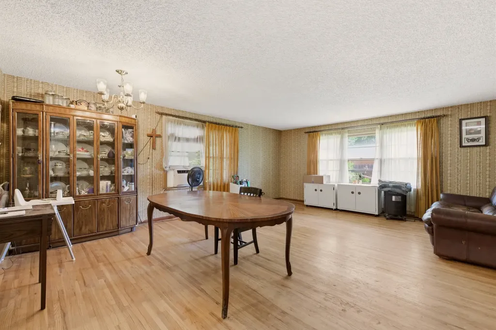 2705 S Martinson Avenue Wichita KS 67217