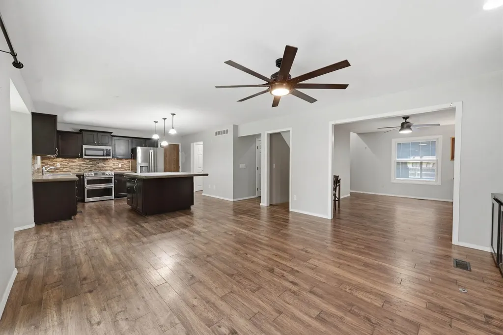 1609 N Cardington Wichita KS 67212