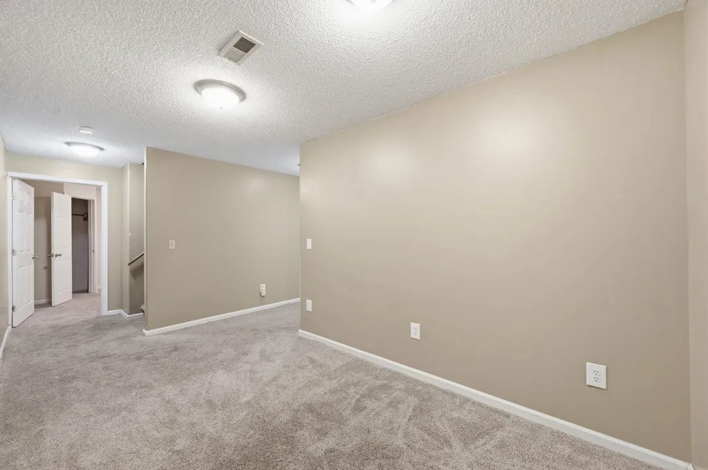 1609 N Cardington Wichita KS 67212