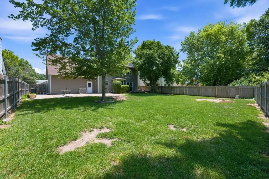 1609 N Cardington Wichita KS 67212