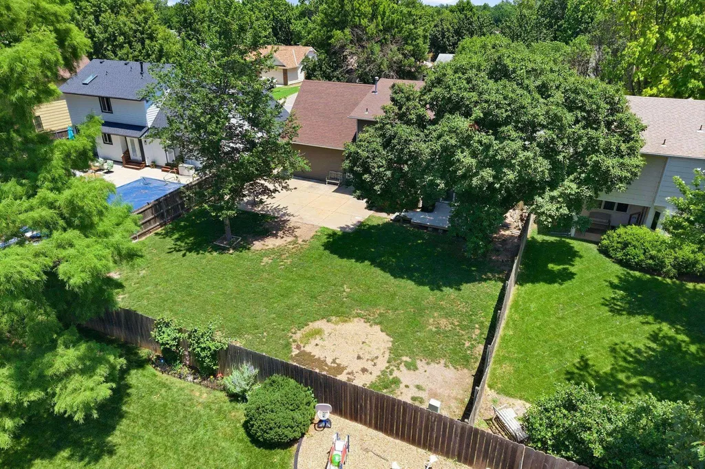 1609 N Cardington Wichita KS 67212