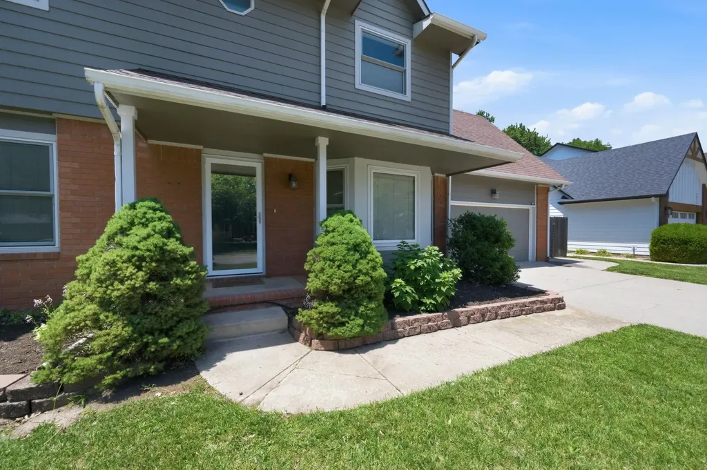 1609 N Cardington Wichita KS 67212