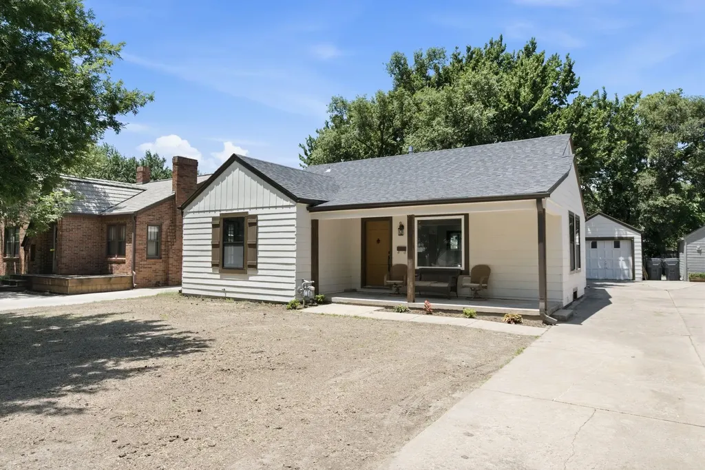 1517 N Coolidge Avenue Wichita KS 67203