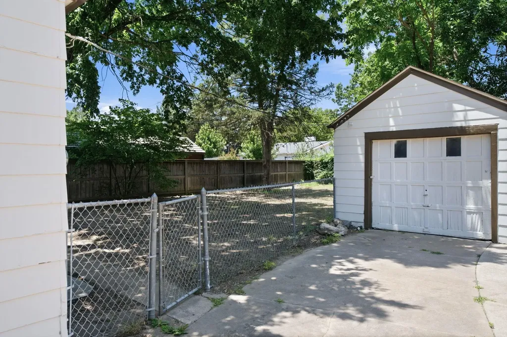 1517 N Coolidge Avenue Wichita KS 67203