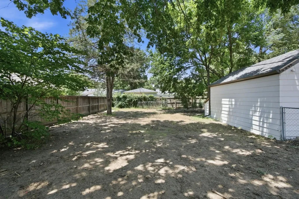 1517 N Coolidge Avenue Wichita KS 67203