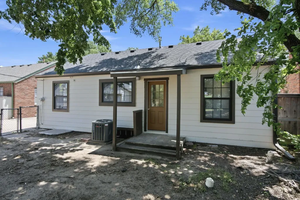 1517 N Coolidge Avenue Wichita KS 67203