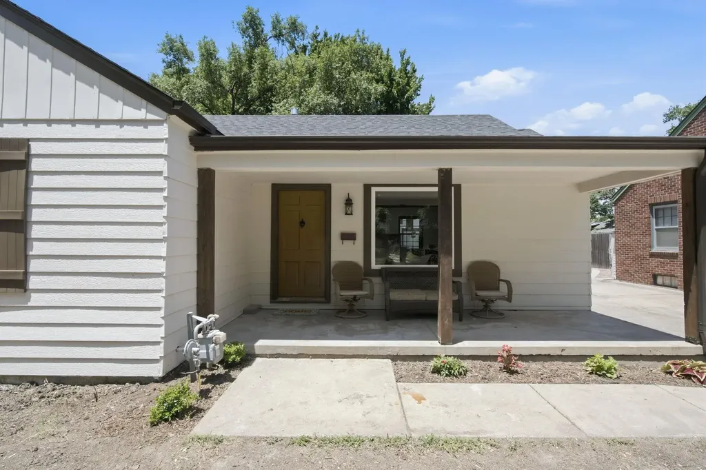1517 N Coolidge Avenue Wichita KS 67203
