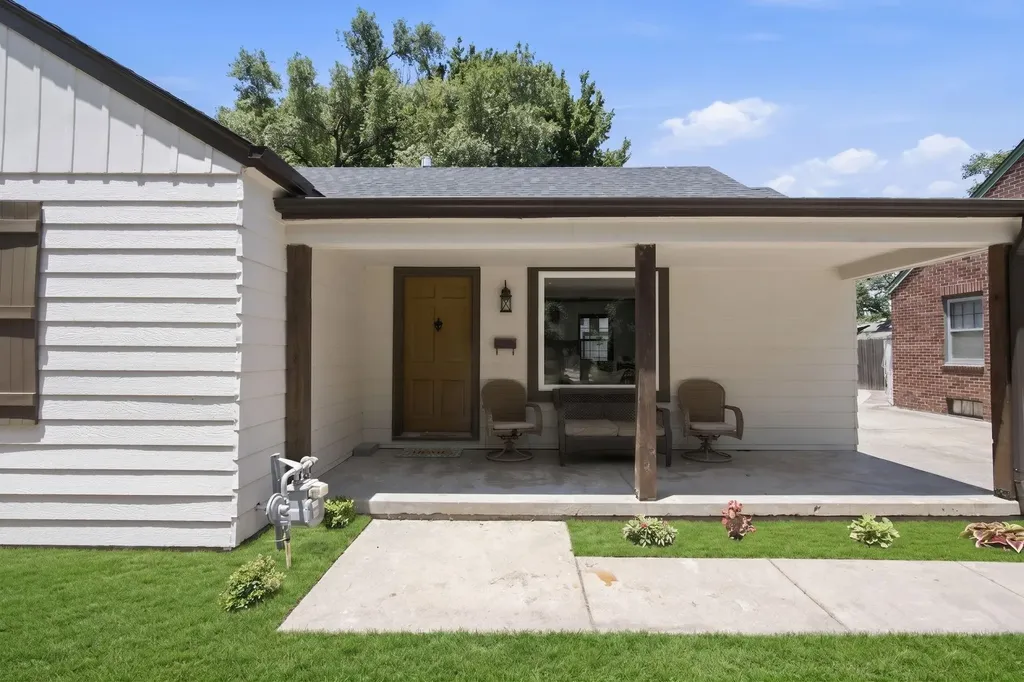 1517 N Coolidge Avenue Wichita KS 67203