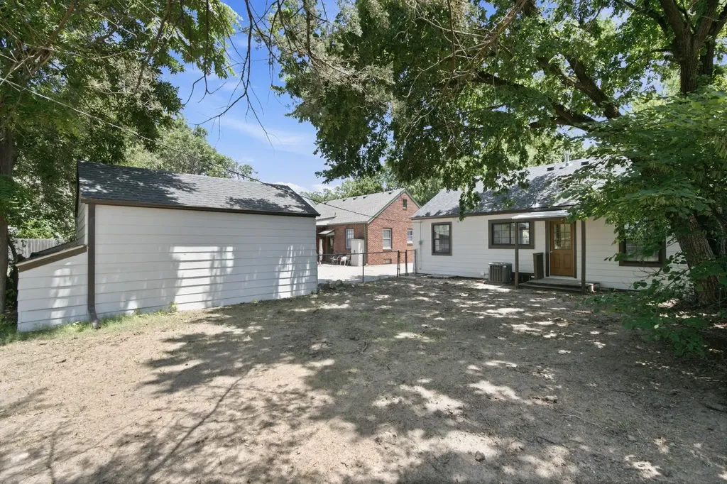 1517 N Coolidge Avenue Wichita KS 67203