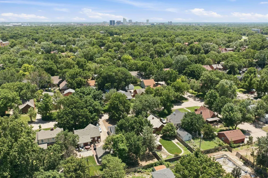 1517 N Coolidge Avenue Wichita KS 67203