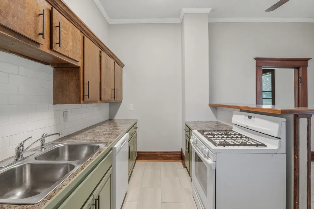110 E Main Street Haven KS 67543