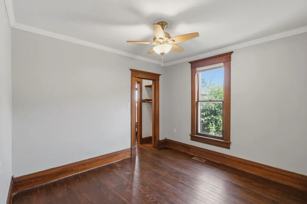 110 E Main Street Haven KS 67543