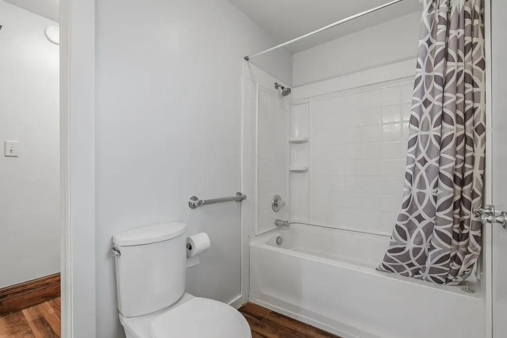 110 E Main Street Haven KS 67543