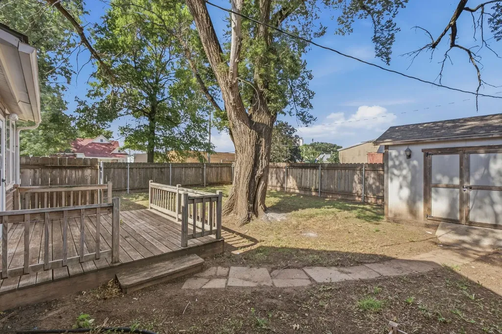 110 E Main Street Haven KS 67543