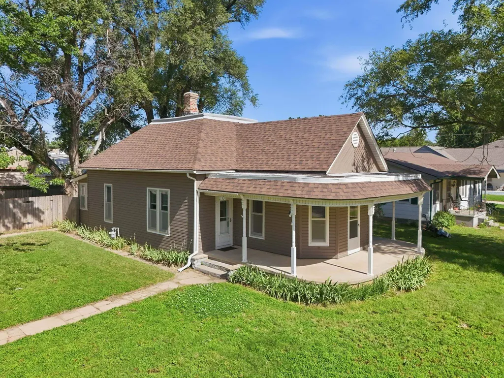 110 E Main Street Haven KS 67543