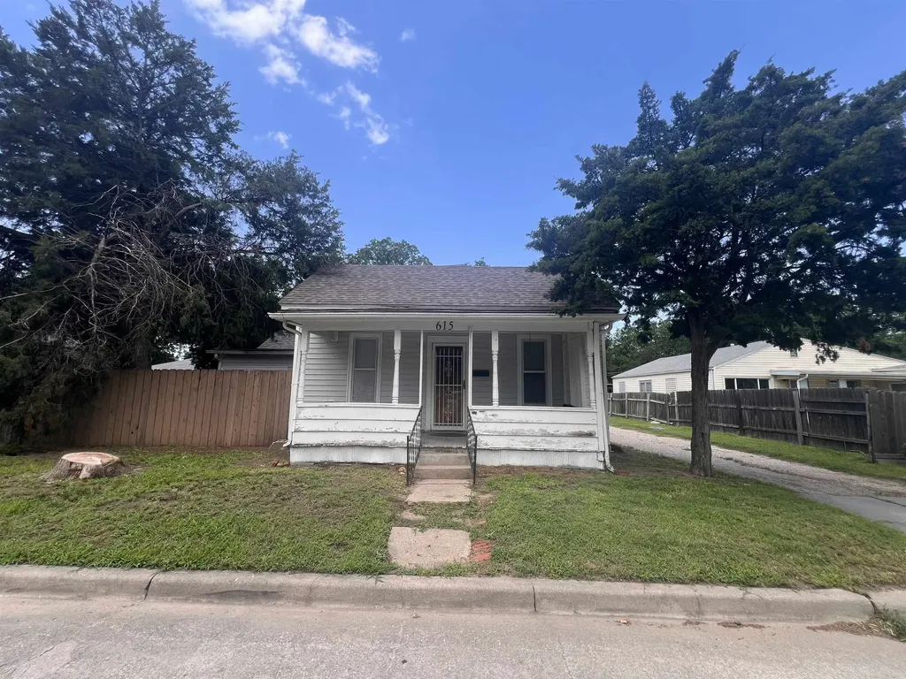 615 N Custer Wichita KS 67203
