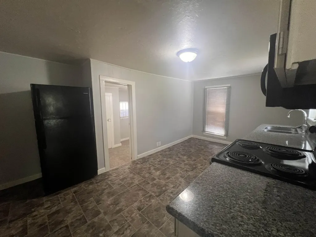 615 N Custer Wichita KS 67203