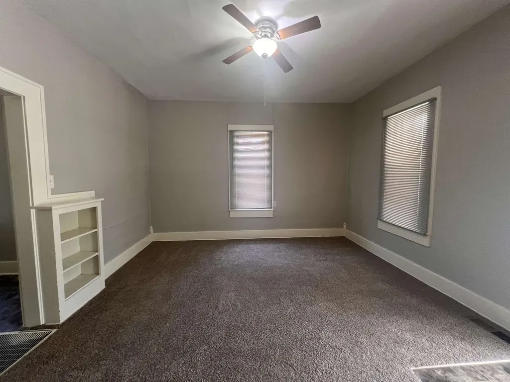 615 N Custer Wichita KS 67203