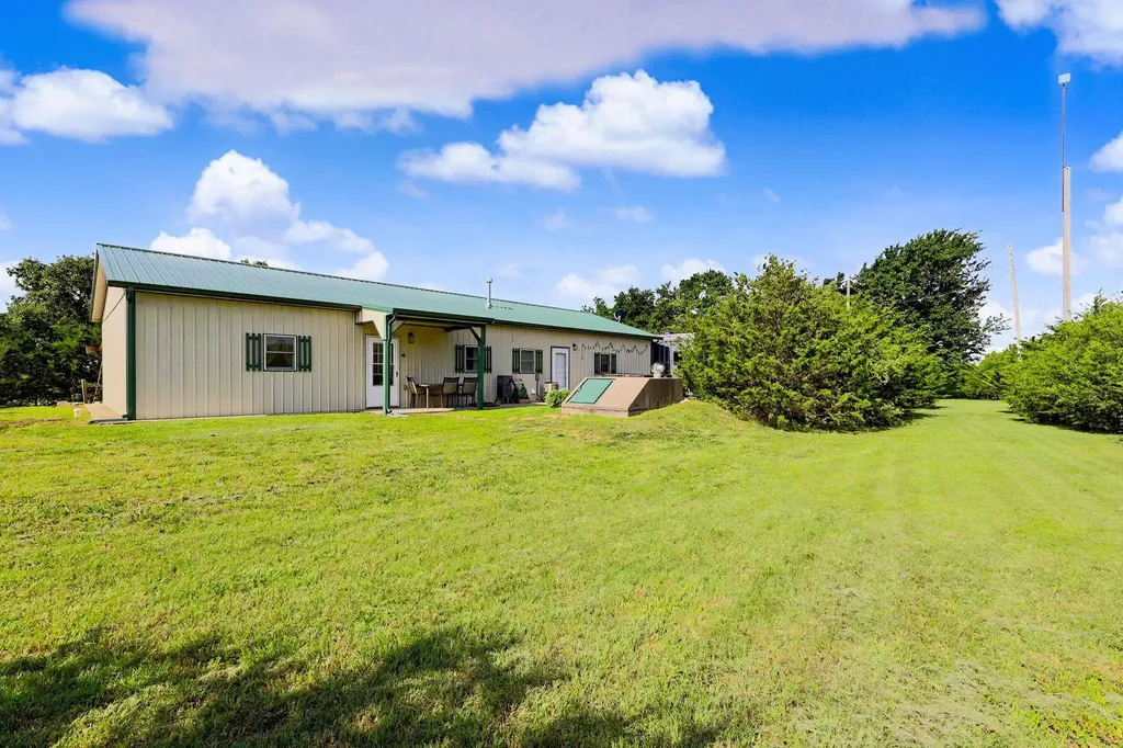 9190 SE Turkey Creek Road Leon KS 67074