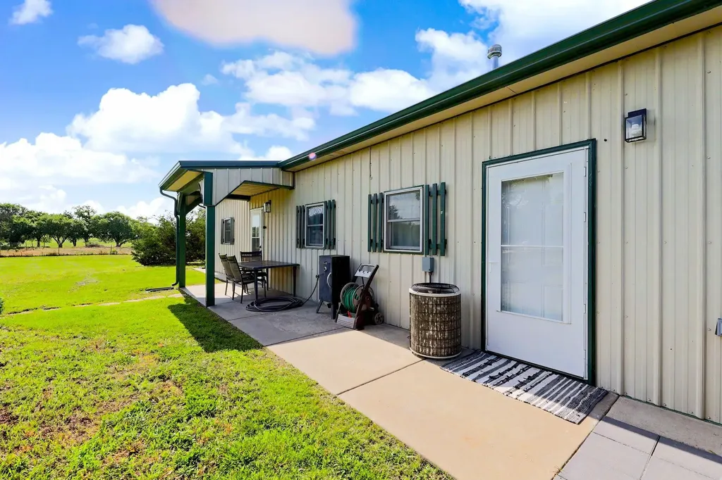 9190 SE Turkey Creek Road Leon KS 67074