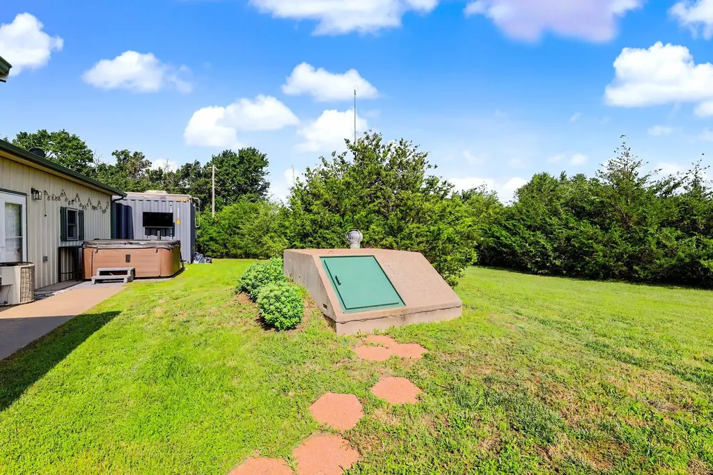 9190 SE Turkey Creek Road Leon KS 67074