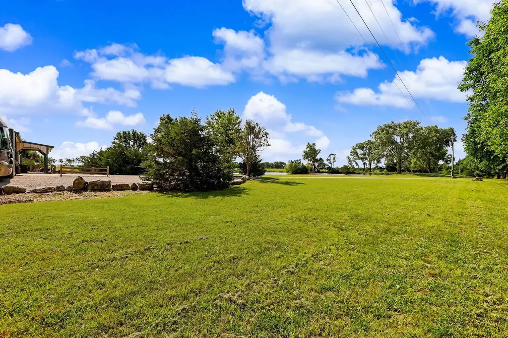 9190 SE Turkey Creek Road Leon KS 67074