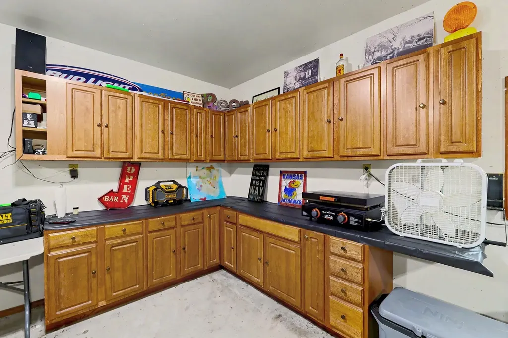 9190 SE Turkey Creek Road Leon KS 67074