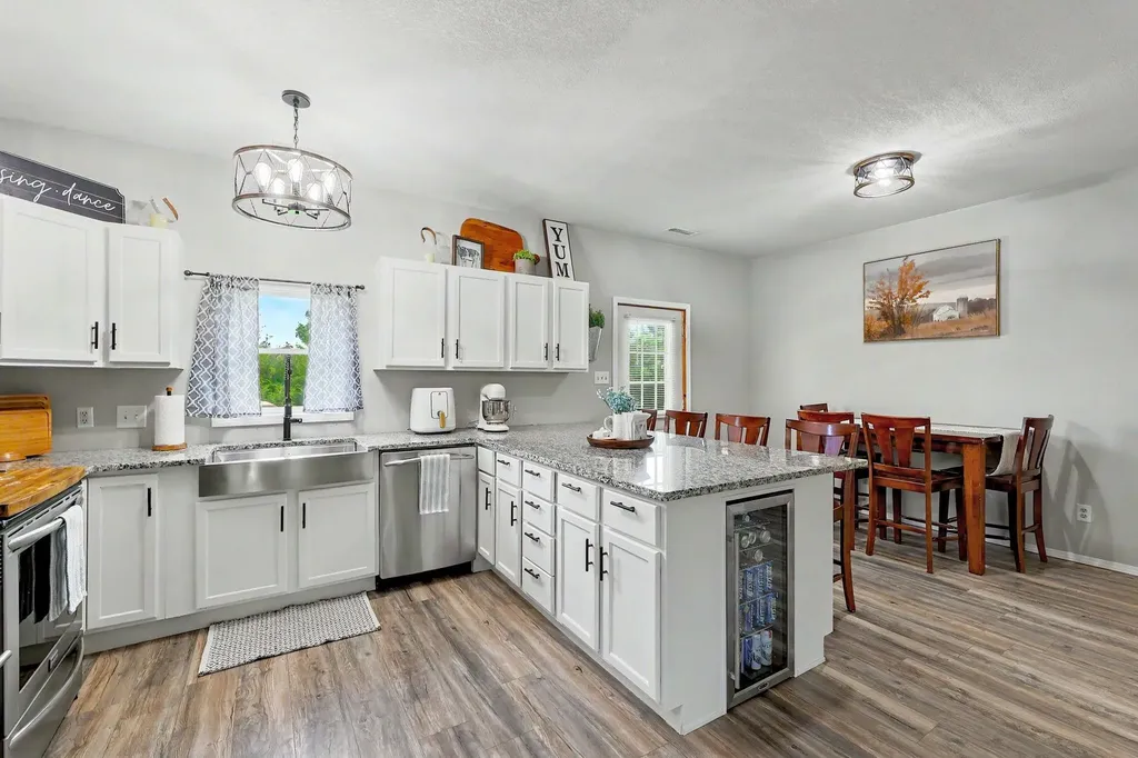 9190 SE Turkey Creek Road Leon KS 67074