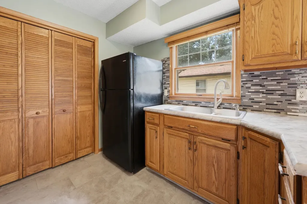 303 E 4th Avenue Cheney KS 67025